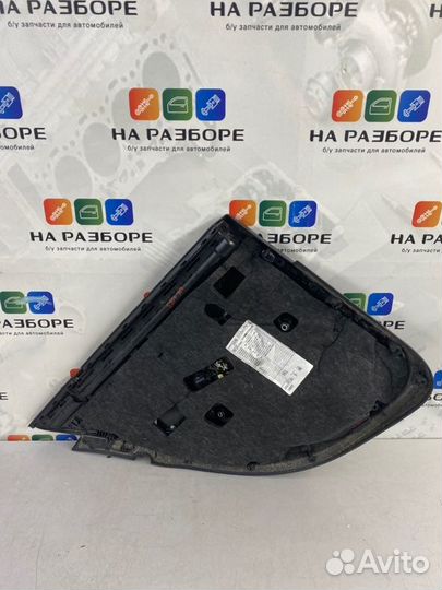 Обшивка двери задняя правая Mercedes-Benz E-Class