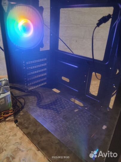 Корпус для пк ATX. Новый. RGB 120мм вентиляторы