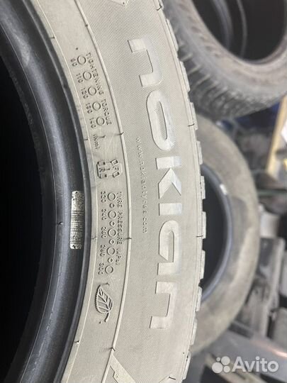 Nokian Tyres Hakkapeliitta 8 215/55 R16