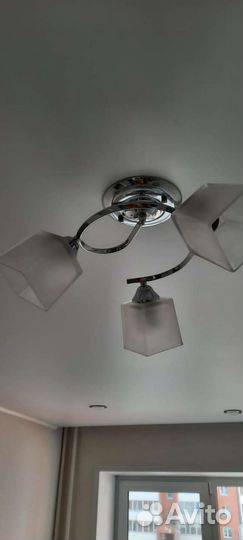 Люстра потолочная (состояние новой)