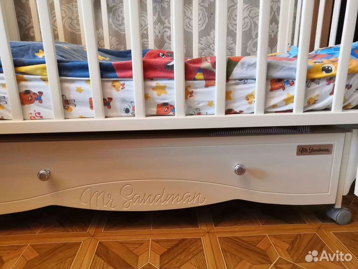 Детская кроватка с матрасом