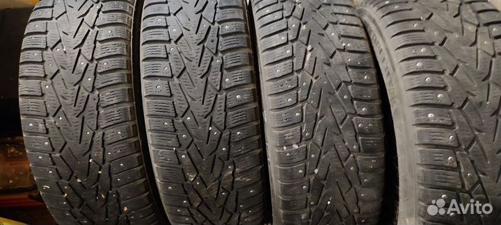 Nokian Tyres Hakkapeliitta 7 SUV 215/65 R16 102T