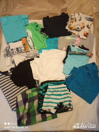 Продам пакетом детские вещи