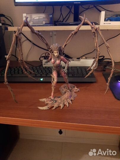 SC2 Фигурка Сара Керриган + Коллекционное издание