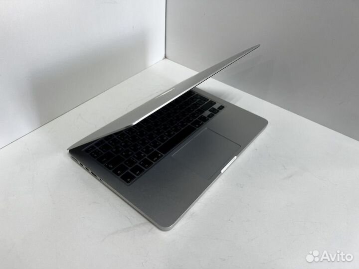 Ноутбук Apple MacBook Pro (Retina, 13-inch, Early