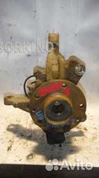 Кулак передний правый Рено