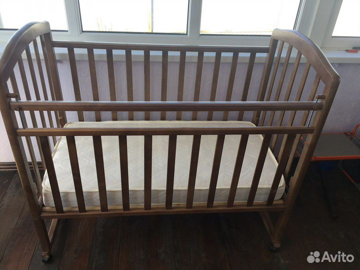 Кровать детская с матрасом