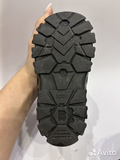 Зимняя обувь на девочку 23