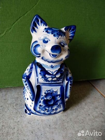 Фигурки животных. Гжель