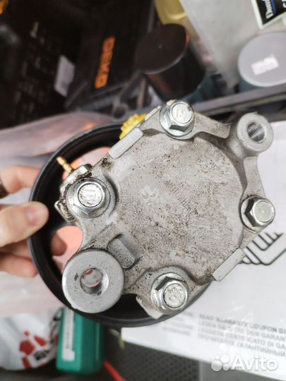 Насос Гур лансер 9 1.6