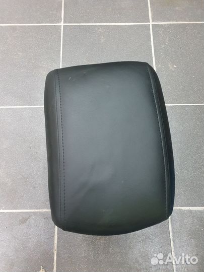 Подлокотник Нива Шевроле