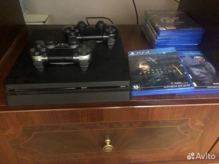 Sony PS4 slim