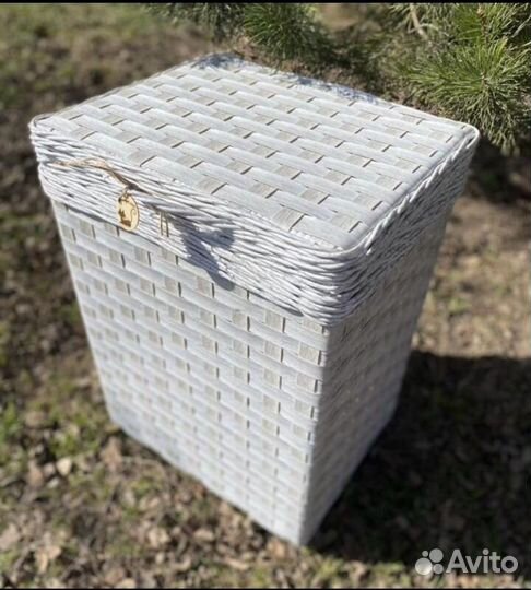 Корзина плетеная из ротанга