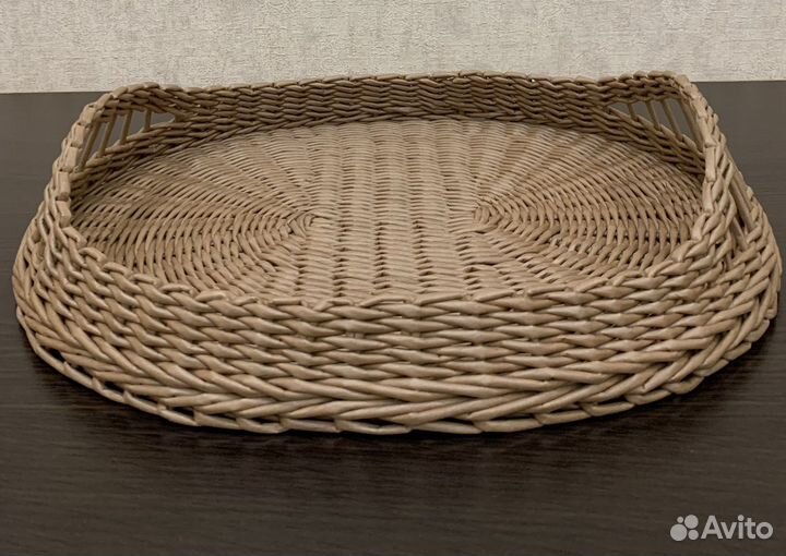 Плетеный поднос