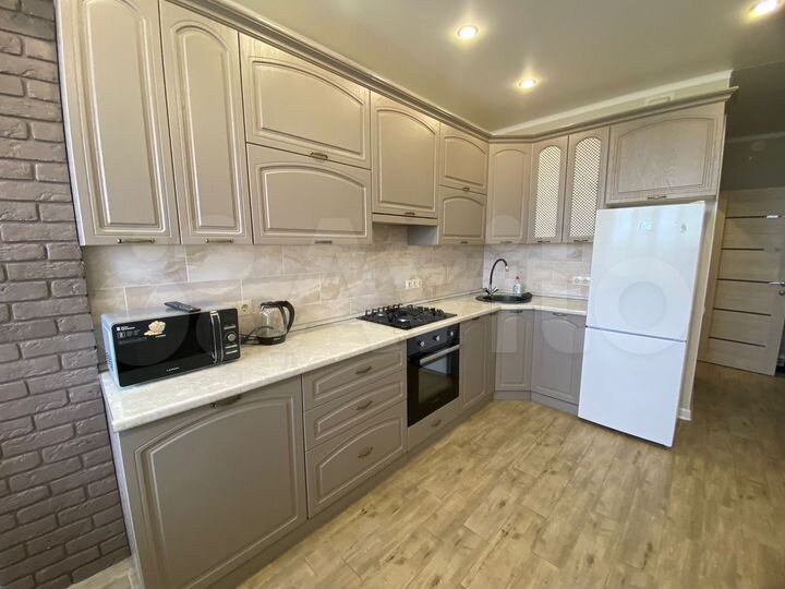 1-к. квартира, 42 м², 3/7 эт.