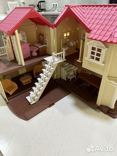 Домик для мышек и мелких игрушек