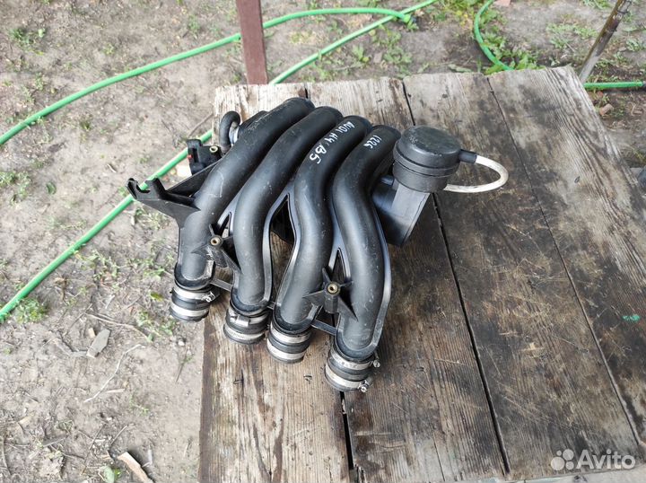 Впускной коллектор Audi A4 B5 1.6