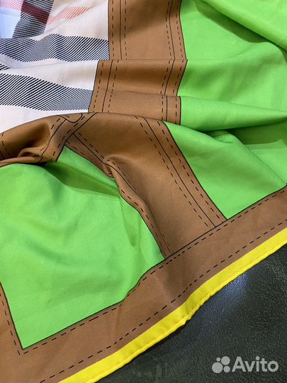 Burberry платок