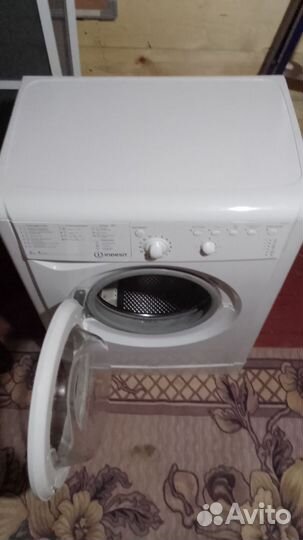 Стиральная машина indesit