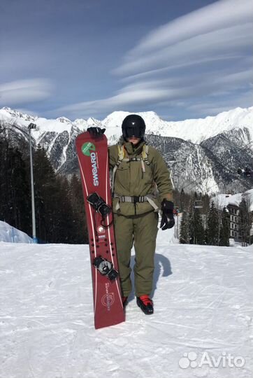 Инструктор по сноуборду и горным лыжам