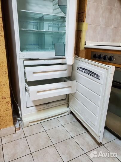 Холодильник electrolux бу er4004b