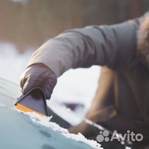 Скребок для снега Fiskars Solid