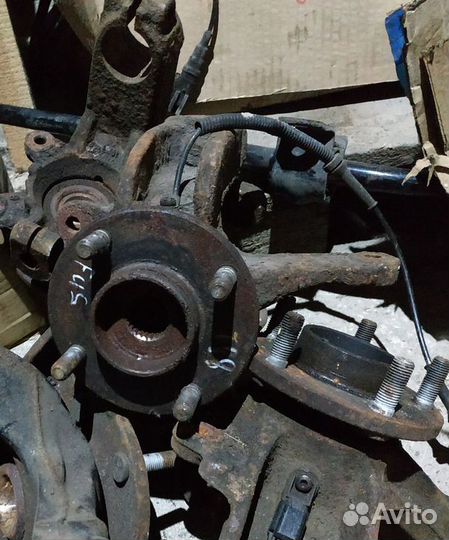 Кулак поворотный на автомобили Форд (Ford)