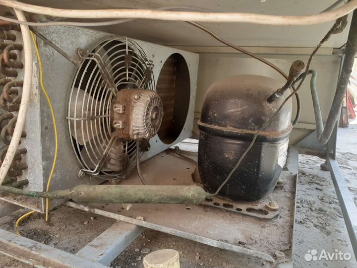 Холодильная витрина бу,на запчасти