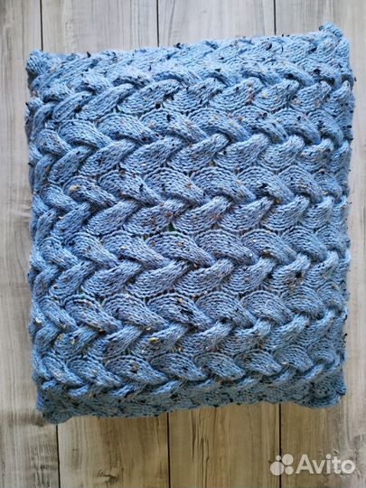 Продам красивые вязанные изделия ручной работы