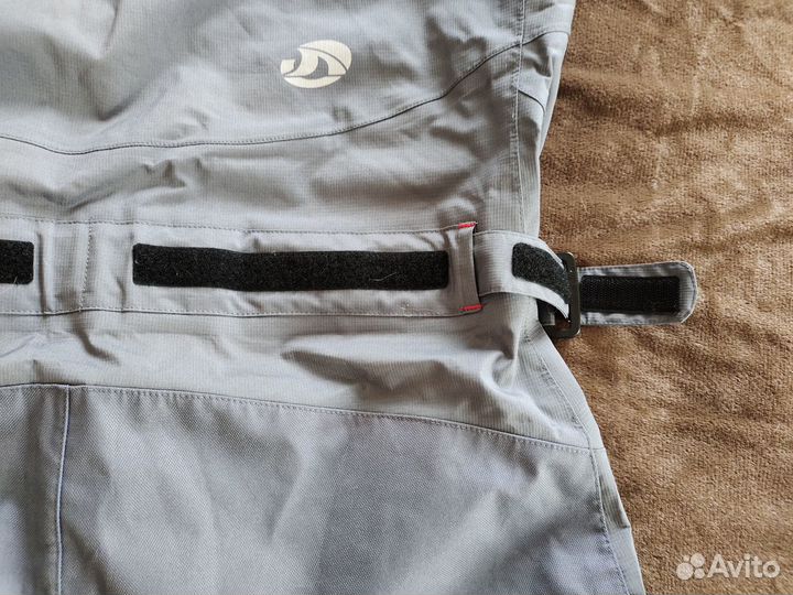 Комбинезон горнолыжный