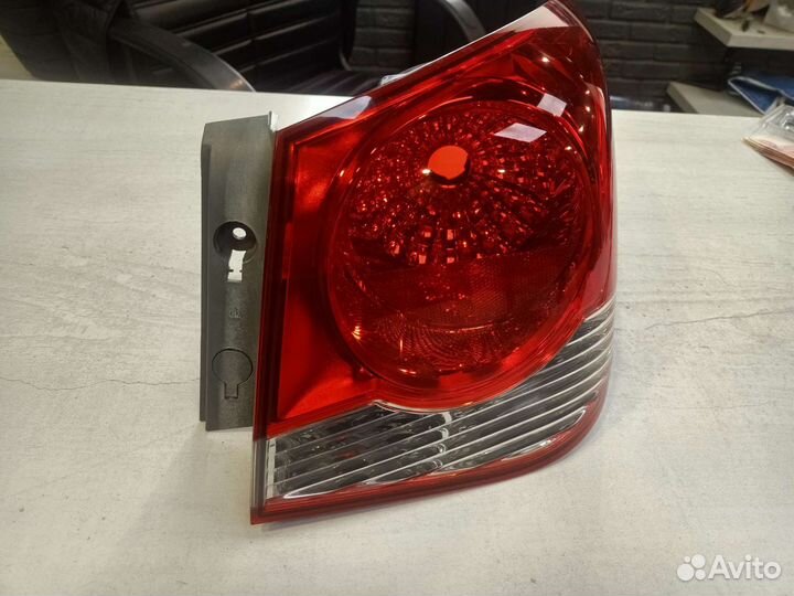 Фонарь правый наружний Сhevrolet Cruze