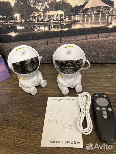 Ночник проектор звездного неба космонавт