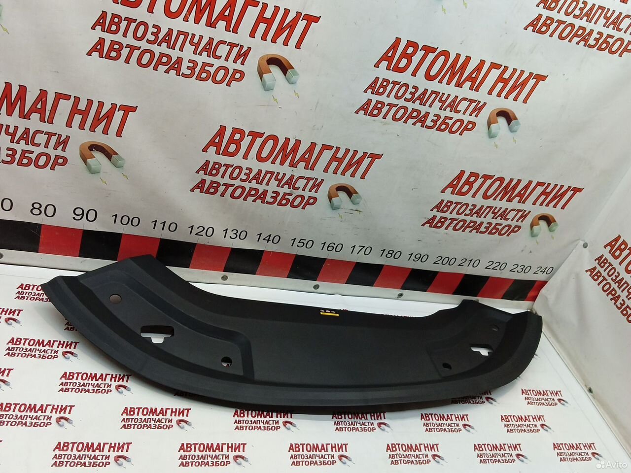 Накладка замка капота Lixiang L9