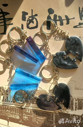 Брелоки из эпоксидной смолы