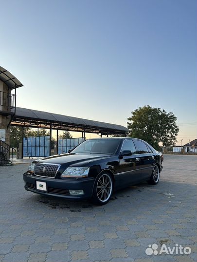Toyota Crown Majesta 4.0 AT, 2001, битый, 223 000 км