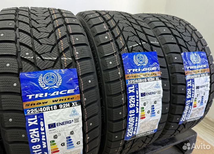 Tri Ace Snow White II 225/40 R18 68H