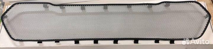 Защитная сетка радиатора Стрелка LADA Niva Travel