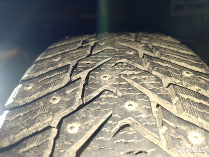 Nokian Tyres Hakkapeliitta 8 SUV 235/65 R17 108T