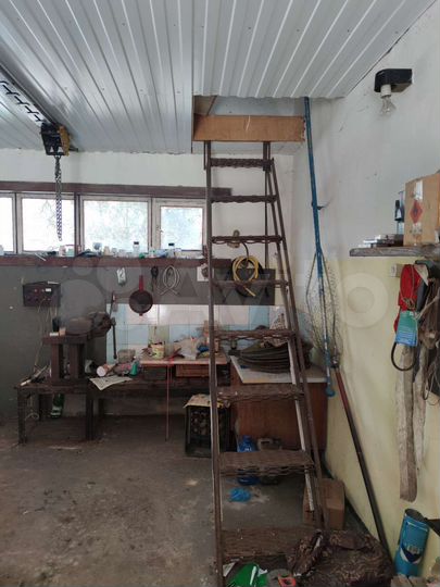 Гараж, > 30 м²