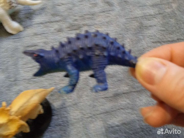 Игрушечные динозавры