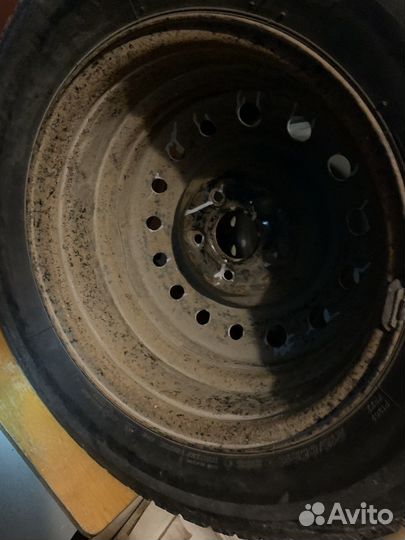 Bridgestone Blizzak Revo GZ 215/65 R16