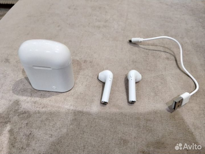 Беспроводные наушники новые