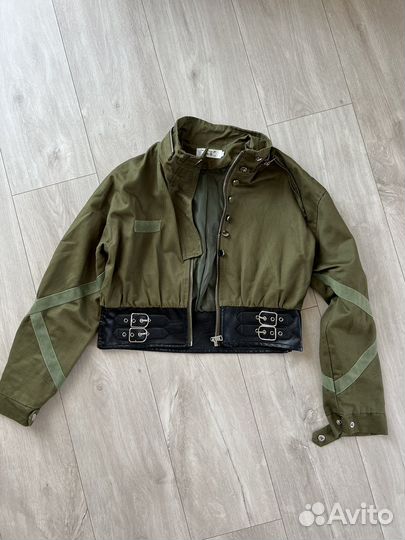 Курта ветровка укороченная женская