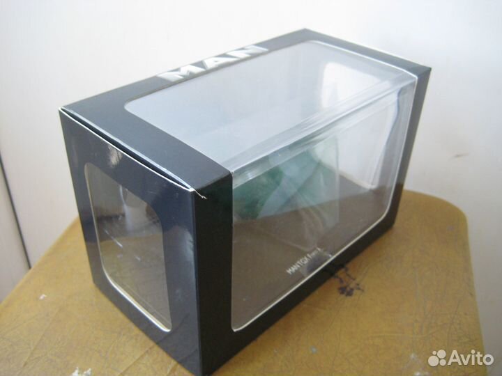 Коробка от модели MAN TGX Eligor