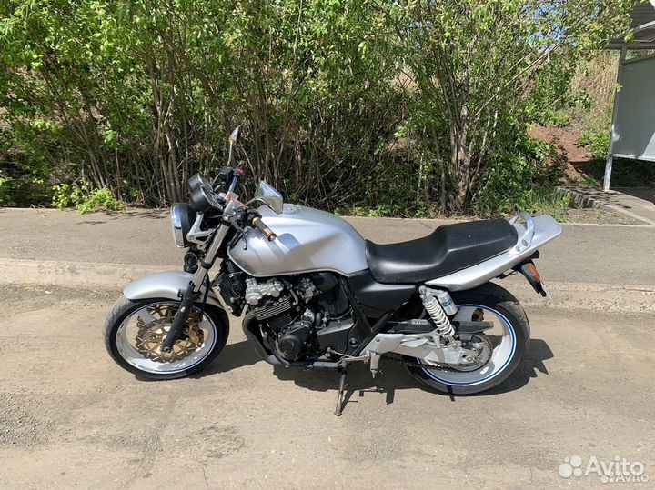 Honda cb400sf vtec 3