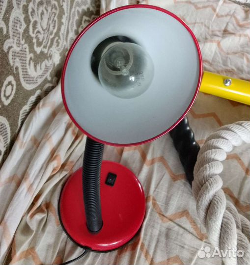 Лампа настольная