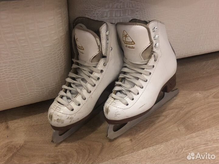 Коньки Jackson