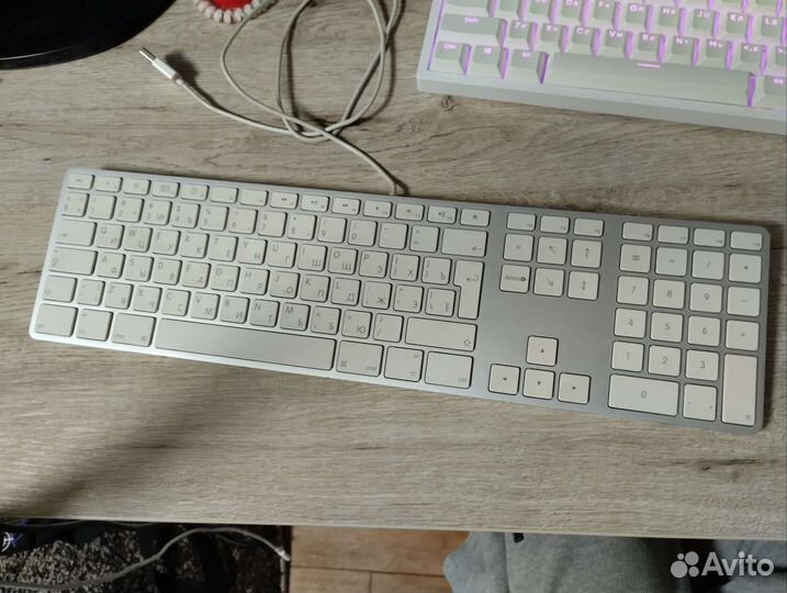 Клавиатура Apple