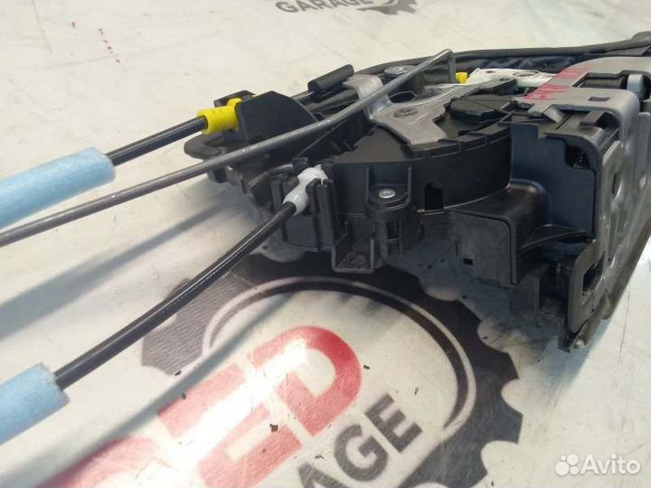 Замок боковой двери передний правый Bmw X1