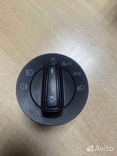 Переключатель света фар Skoda Octavia A7